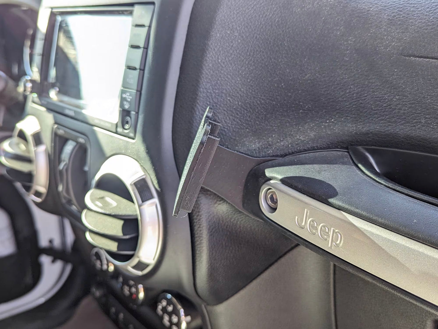 Fits 2011-18 Jeep Wrangler JK CB/MIC/Handheld Radio Dash Mount - No Drill