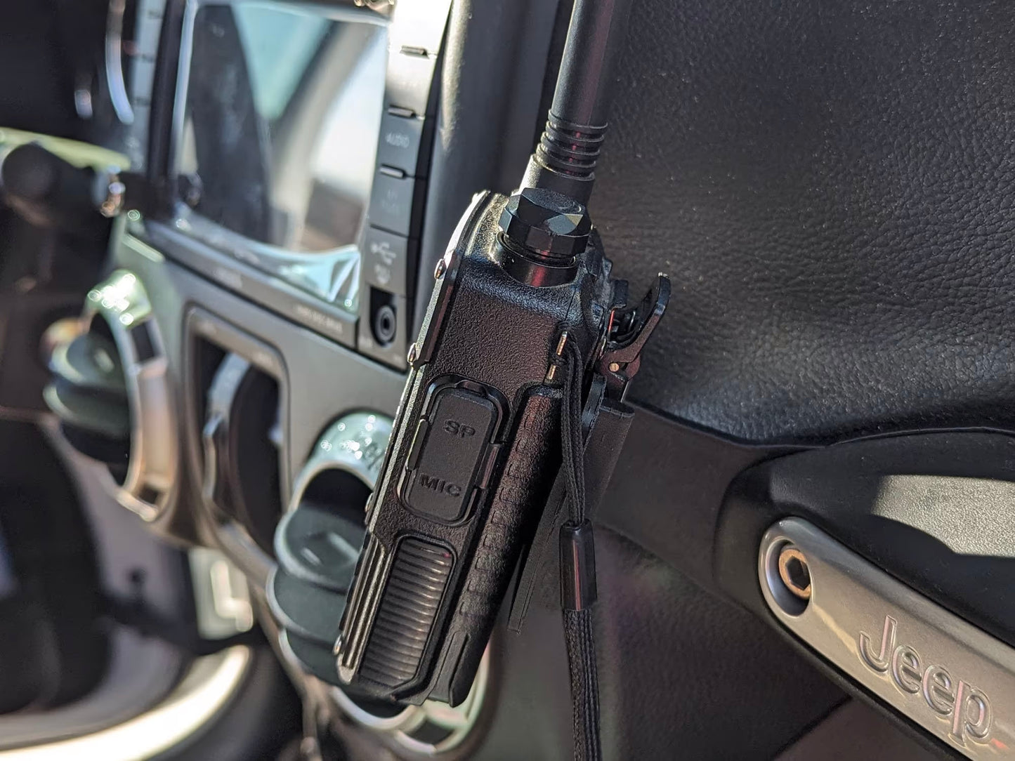 Fits 2011-18 Jeep Wrangler JK CB/MIC/Handheld Radio Dash Mount - No Drill